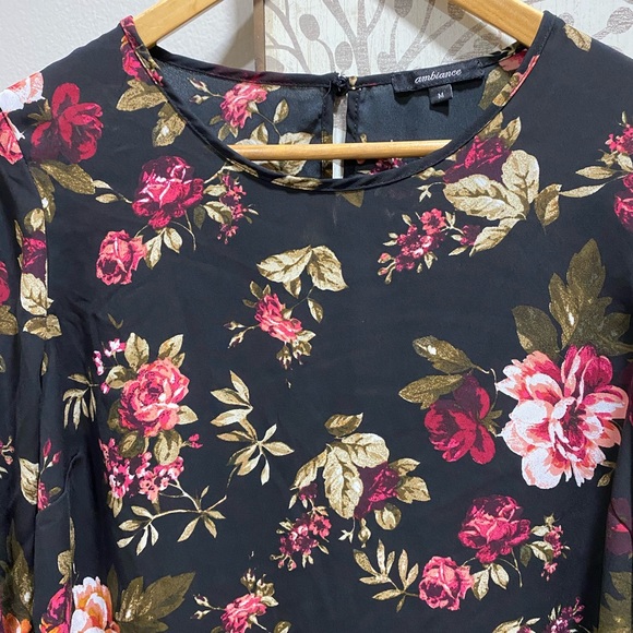 Long Sleeve Blouse. Brand: Ambiance - Picture 2 of 5